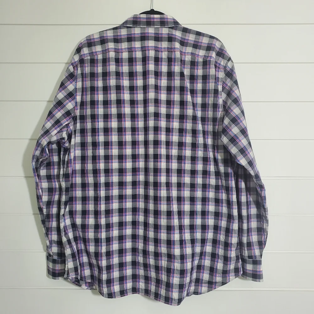 Banana‎ Republic Men's Checkered Slim Fit Shirt. Size: XL.